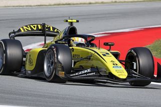 Staněk v Monze zaútočí na třetí pódium v řadě - Sport.cz